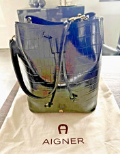 Original Aigner Handtasche Laura Echtleder Kroko-Optik schwarz mit Trageriemen