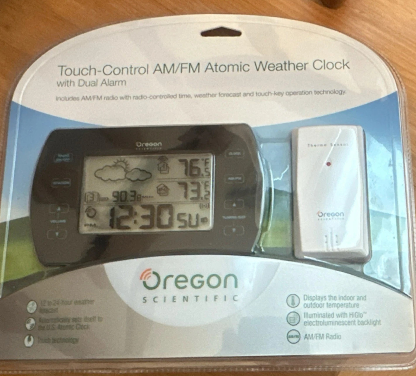 Oregon Scientific BARM699A Touch Control Atomic Weather Cloc