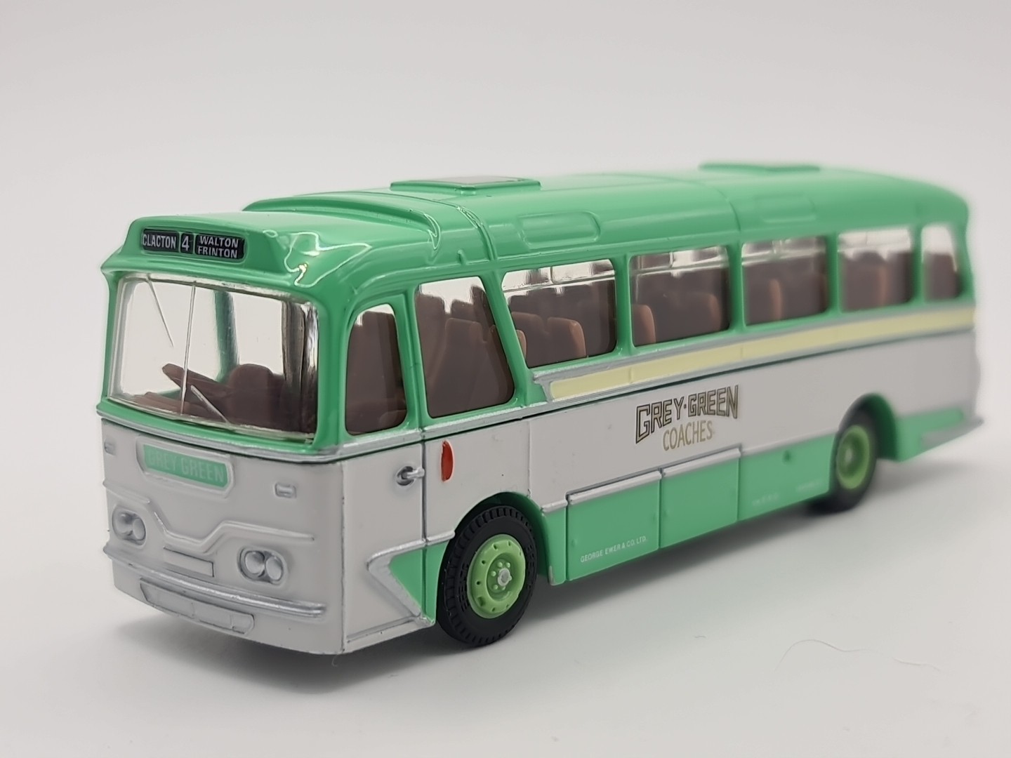 EFE 11903 Bedford SB Duple Vega  Grey Green Coaches Clacton Boxed 1:76 Scale MIB