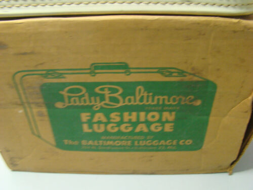 Vintage Lady Baltimore Train Case White With Gold Hardware key tray mirror box - Picture 3 of 22