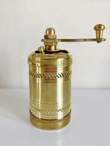 Turkish Handmade Brass Pepper Grinder - Mini 7cm, Mighty for Precision Grinding - Picture 2 of 7