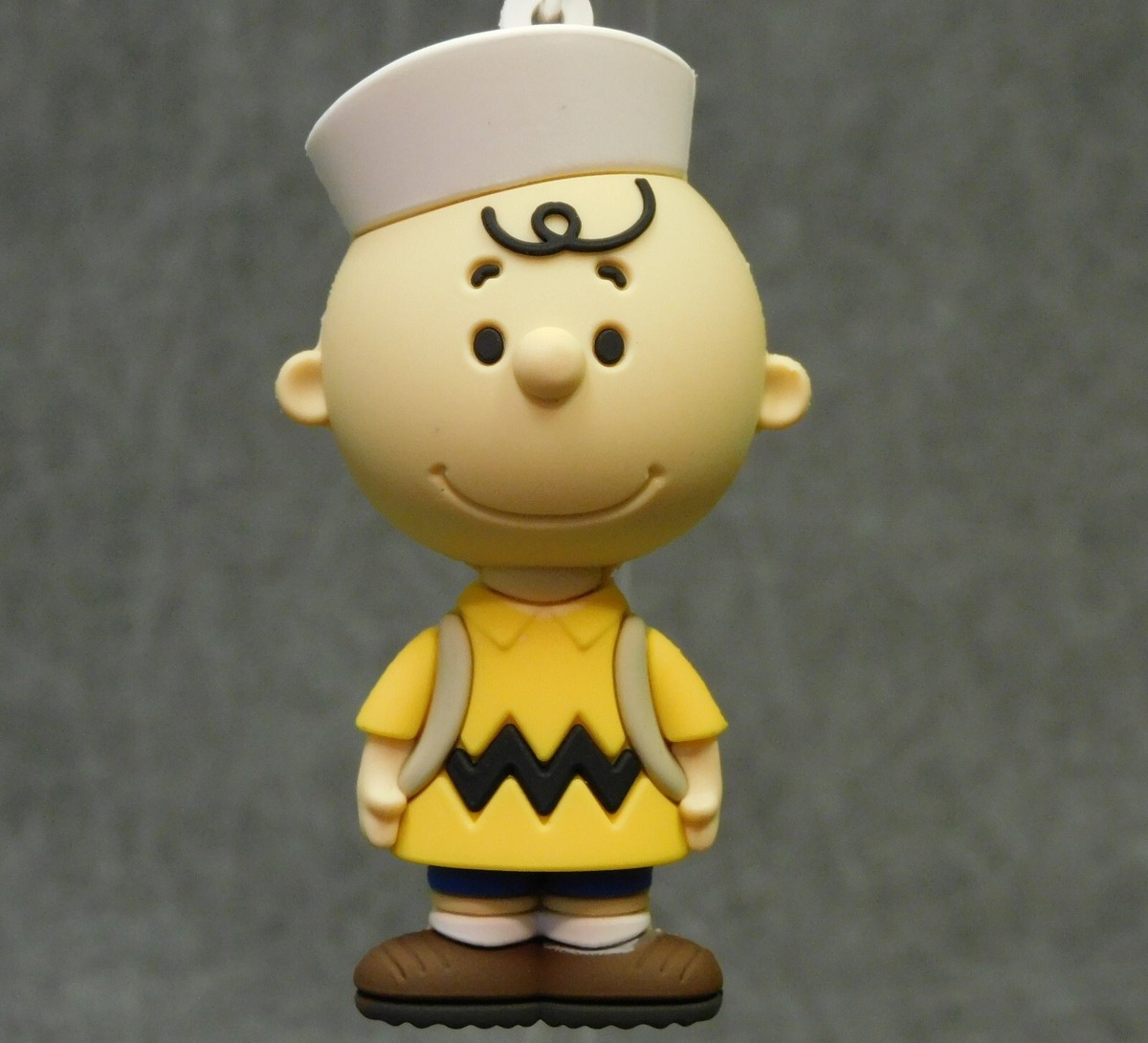 Peanuts * Charlie Brown Clip - Chase * Blind Bag Series 2 Beagle 