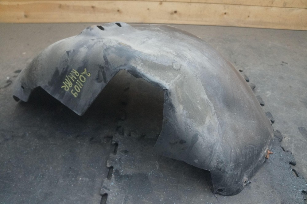 Dodge Viper Rear Right Inner Fender Liner Splash Guard