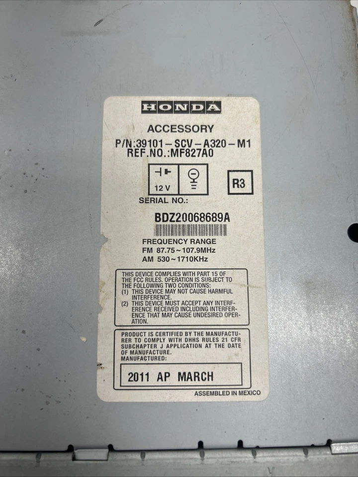 Unidad principal reproductor de CD radio OEM Honda 2007-11 Element 39101-SCV-A320-M1 -sin probar- Foto 3 de 4