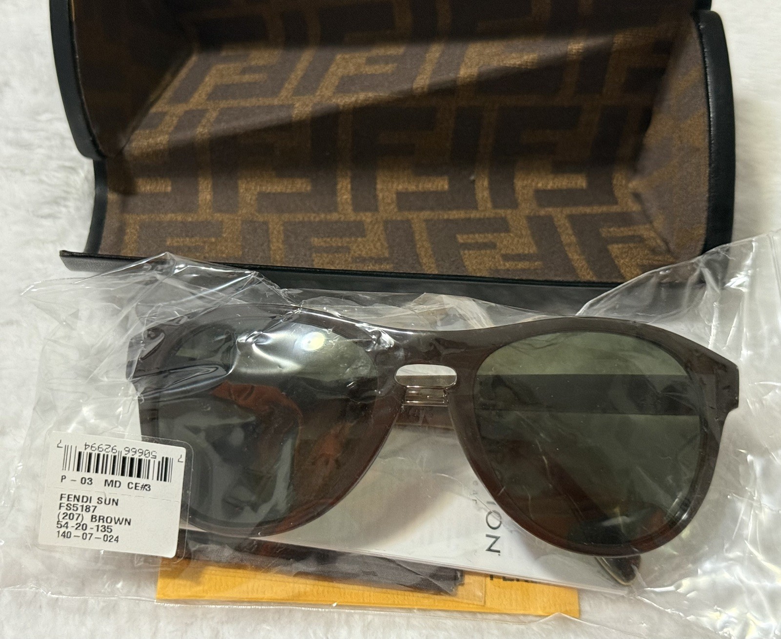 Authentic New Fendi FS 5187 Sunglasses Brown (207) 54-20-135 MSRP $350 