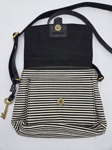 Borsa a tracolla Fossil Kinley in pelle marrone con tela a righe bianche e nere - Foto 8 di 14