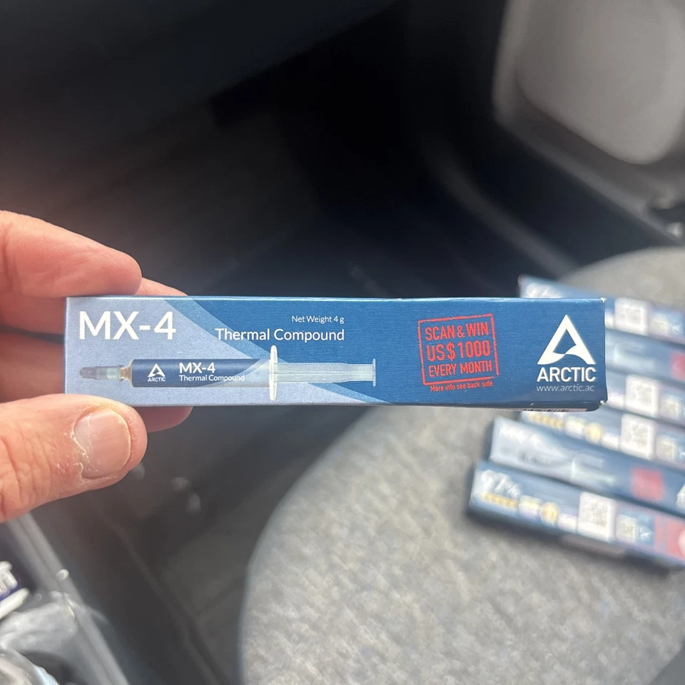 Arctic MX-4 Carbon Based Thermal Compound Paste 4g 8 pack - Image 2 of 4