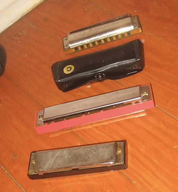 Electric Harmonica Kit! Three Harmonicas & a Cheap Microphone. American