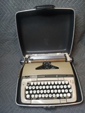 Vintgage Smith-Corona SCM Galaxie Deluxe Typewriter With Case Manual Portable thumbnail