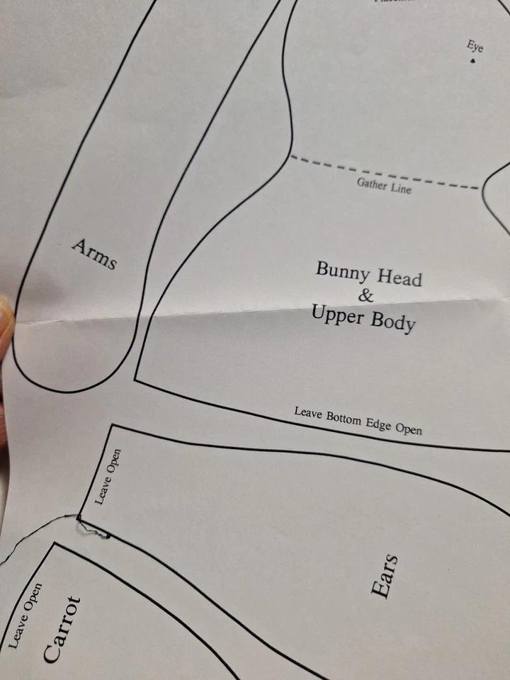 Plastic Bottle Garden Bunny Fabricraft 358 Craft Sewing Pattern Soft Sculpted - Image 4 of 4