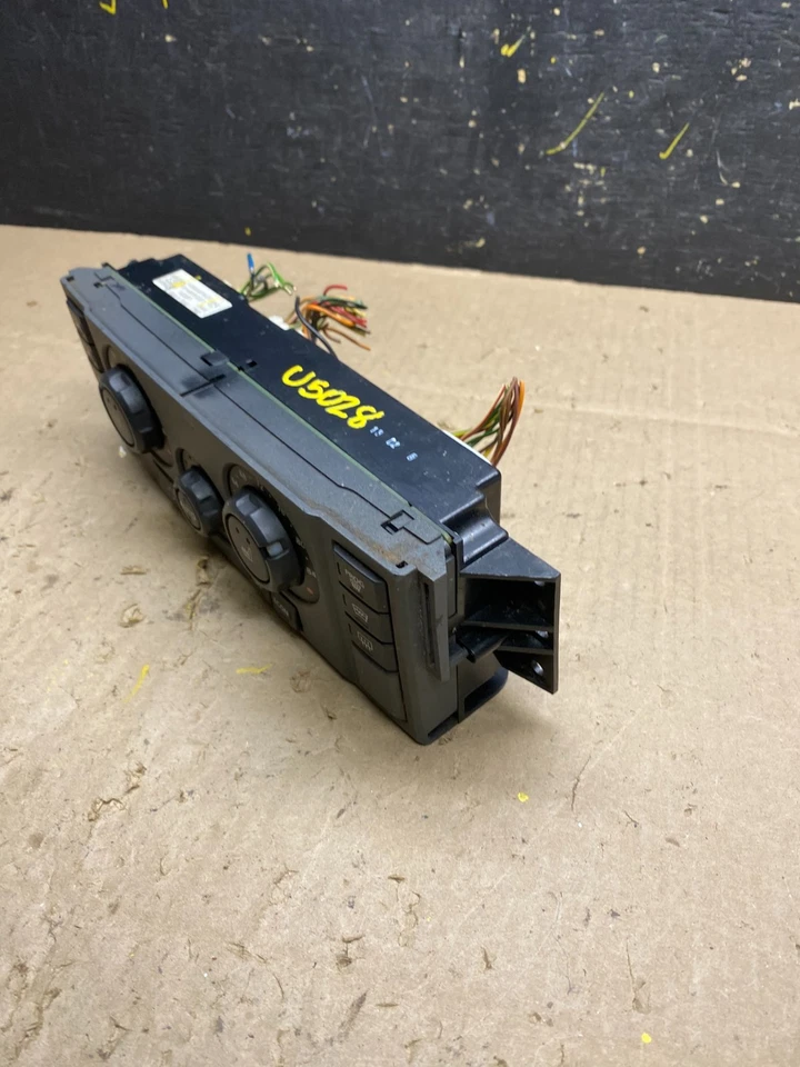 2005 to 2007 Land Rover Range LR3 AC Heater Climate Control Module U5028 DG - Image 3 of 4