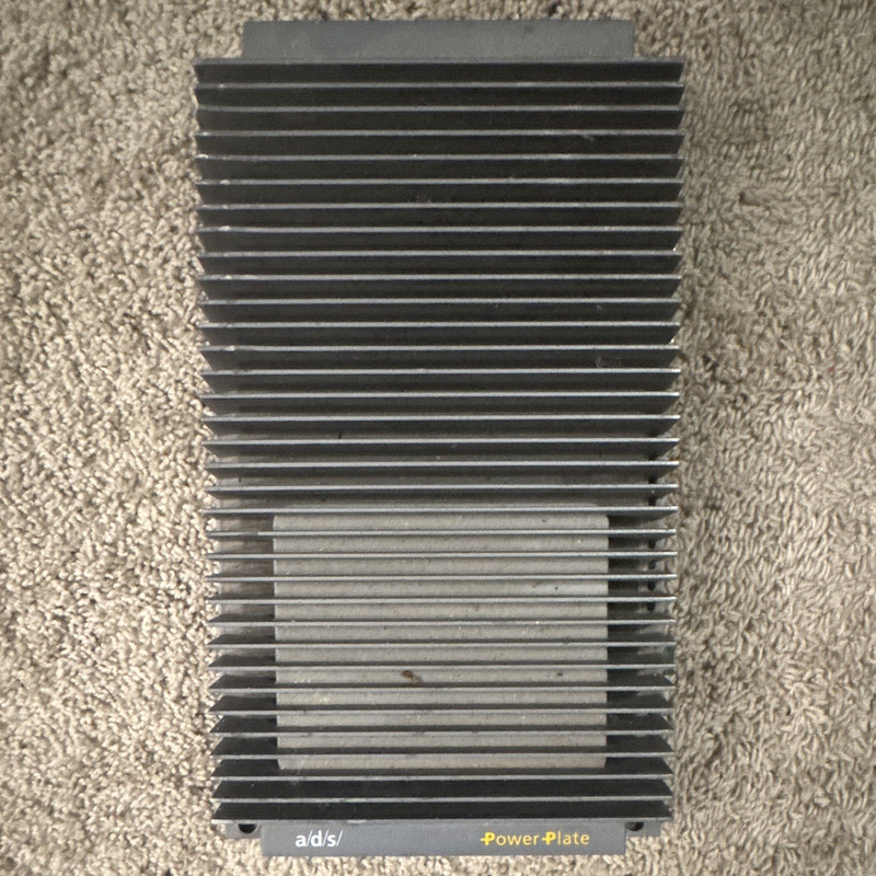 a/d/s/ PQ20.2 4- channel , 100x 4, Class AB Power Amp RCA/Banana Gray