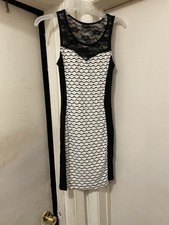Sleeveless Black & White Lace Panel Sheath Dress Size Medium 