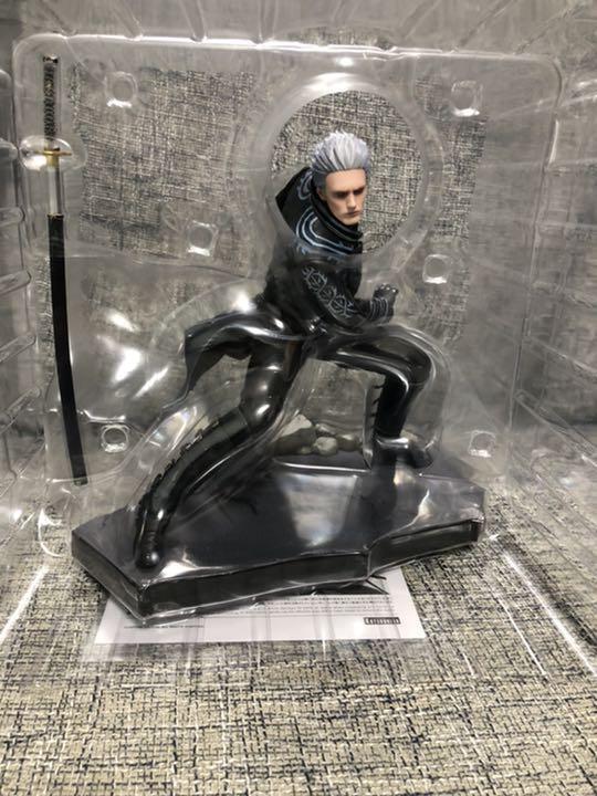 Vergil Devil May Cry 5 ARTFX J Figure - Broke Otaku: Anime & Manga