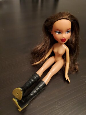 VTG Bratz Yasmin Doll 2001 MGA W/ Black Boots