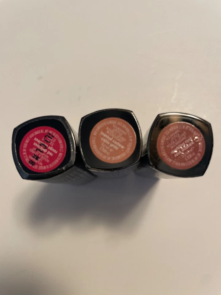 New *Sealed* Avon True Color Nourishing Lipstick Red Sparkling Rose FREE GIFT - Image 3 of 3