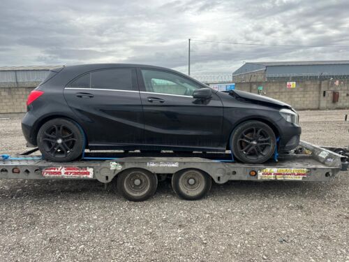 2013 MERCEDES A-CLASS A200 - BREAKING SPARE PARTS- 1.8 DIESEL - Picture 4 of 7