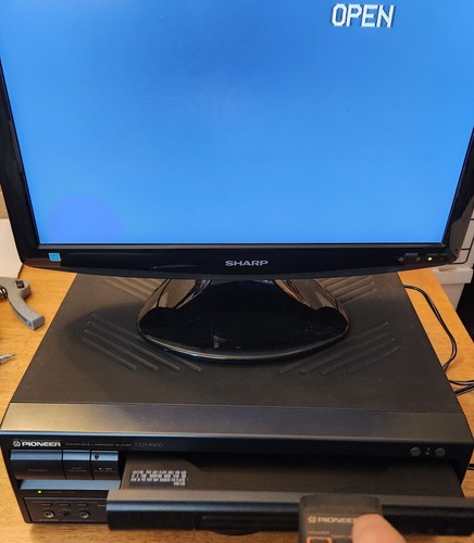 US NTSC version Pioneer LaserActive CLD-A100 Laserdisc Player Powers On READ - Picture 2 of 21