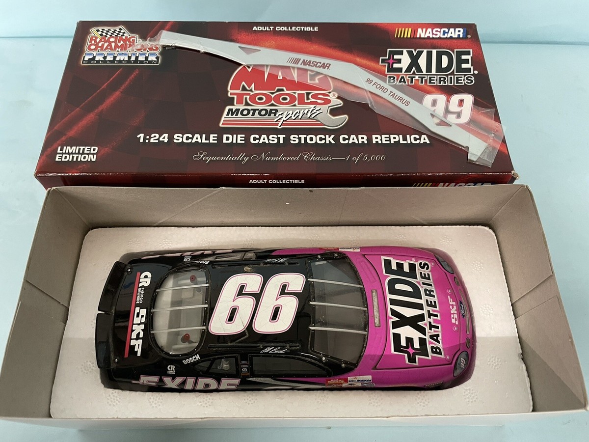 Racing Champions Mac Tools 1:24 Scale Die Cast Stock Car Replica 