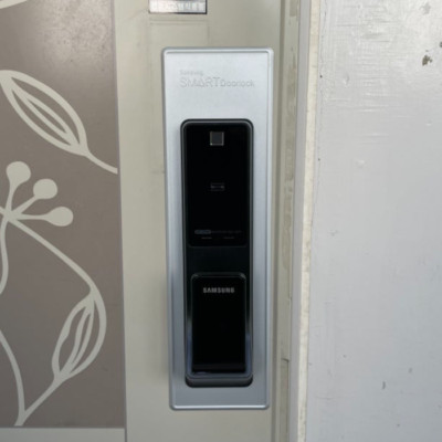 Zigbang SHP-DP940 Smart Türschloss Fingerabdruckerkennung Push-Pull Zahlensch...