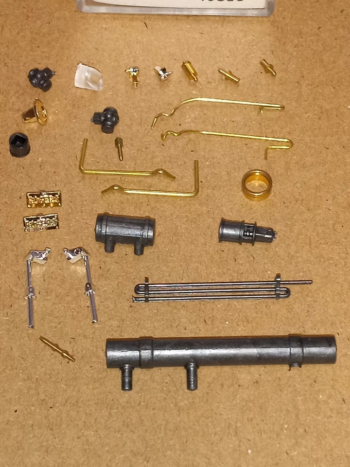 P-265-050 CASEY JONES 4-6-0 SUPER DETAIL KIT. ALSO KNOWN AS RIVAROSSI 110735 - Image 3 of 4