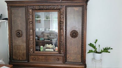 Antiker Holzschrank mit Glastür, Schnitzereien, 3 Türen, 1 Schublade 200cm