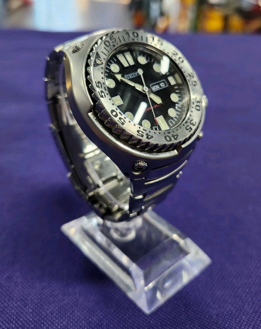 SEIKO ダイバーズウォッチ　7N36-0FA0 SEIKO Divers 7N36-0AF0 Black Dial 200M Men's Quartz Watch