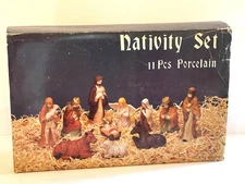 Vintage Holiday 11 piece Nativity Set | Full Set | Original Box | Manger Scene