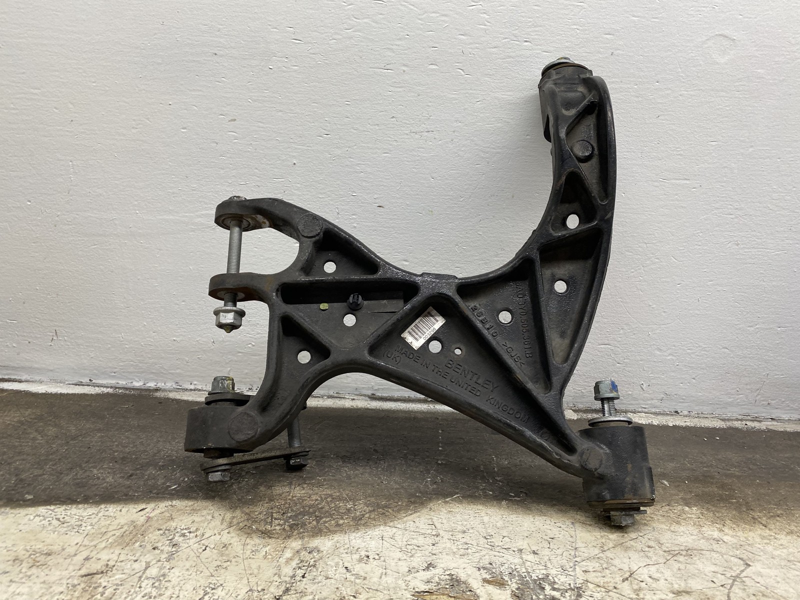 2010-2020 BENTLEY MULSANNE 6.8L RWD REAR LEFT UPPER TRACK ARM 3Y0505361 *26K*