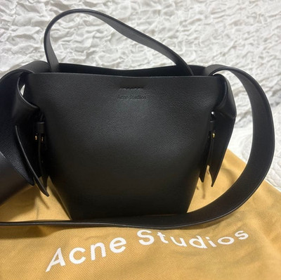 Acne Studios Musubi Micro Bag schwarz Leder 2-Wege Schulter Handtasche aus Japan