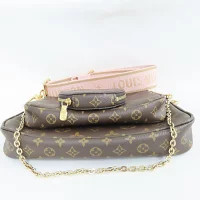 Louis Vuitton Monogram Multipochette Accessoires Shoulder Bag Rose Pink Clair image 8