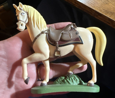 MAXIMUS Disney Princess RAPUNZEL HORSE PVC TOY Play Set FIGURE Cake Topper 4''