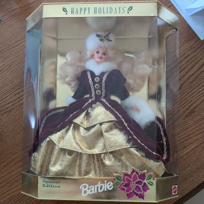 1996 Happy Holidays Barbie Special Edition Mattel 15646 Burgundy Gown