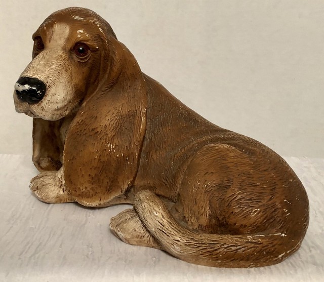 Basset Hound statue Brown And Tan Large Size 12" Long Homco 1983 194