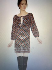 Alice + Olivia Gillian Embroidered Silk Dress Size M EUC beaded withkeyhole neck