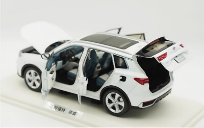 1/18 Scale FORD EQUATOR SUV 2022 White Diecast Car Model Toy