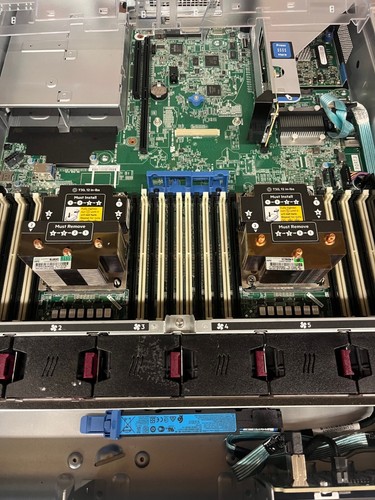 HP ProLiant DL380 Gen10 8SFF 2x HEATSINKS. No CPU No RAM No Power supplies - Picture 4 of 7