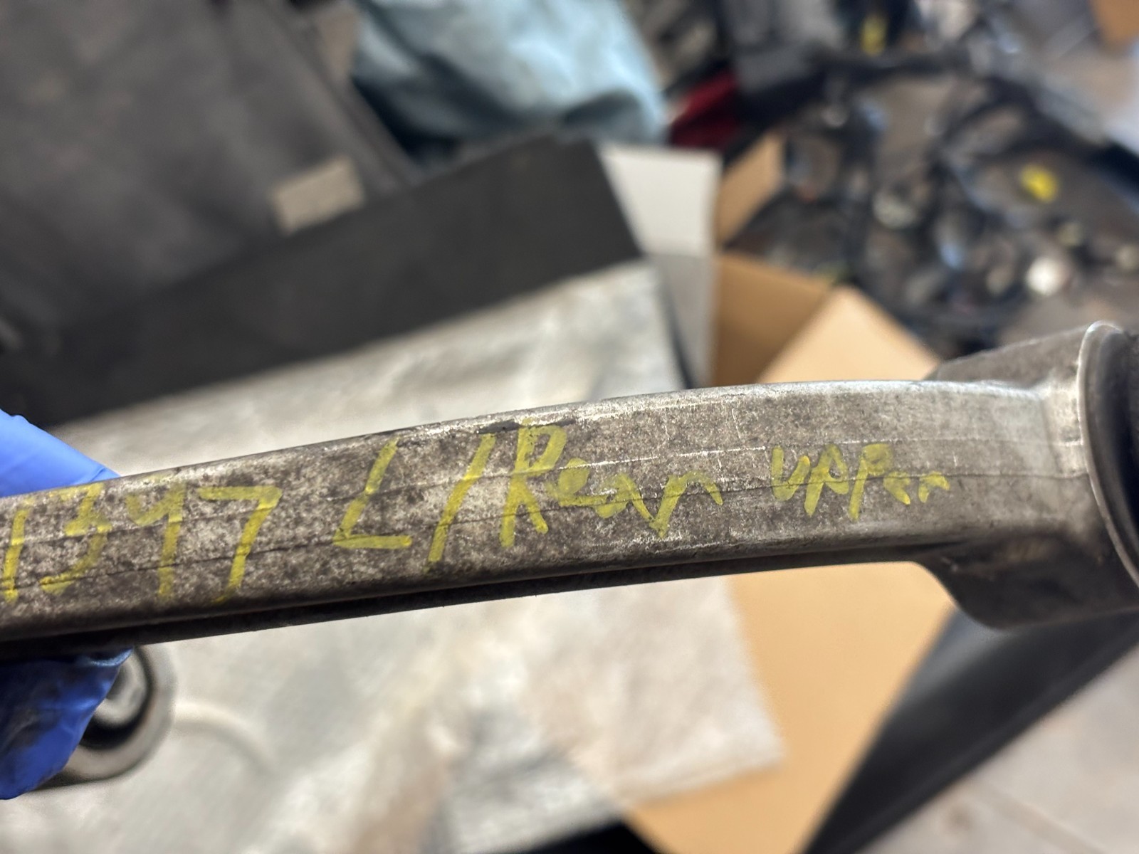 Audi R8 REAR+LEFT+LOWER Control arm