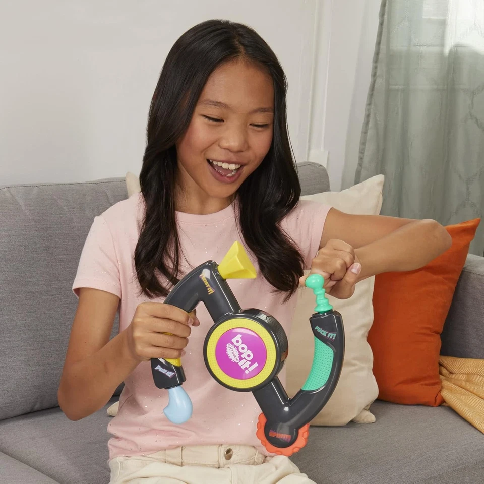 Juego electrónico Bop It Extreme para 1 o más jugadores, 4 modos incluidos Foto 4 de 4