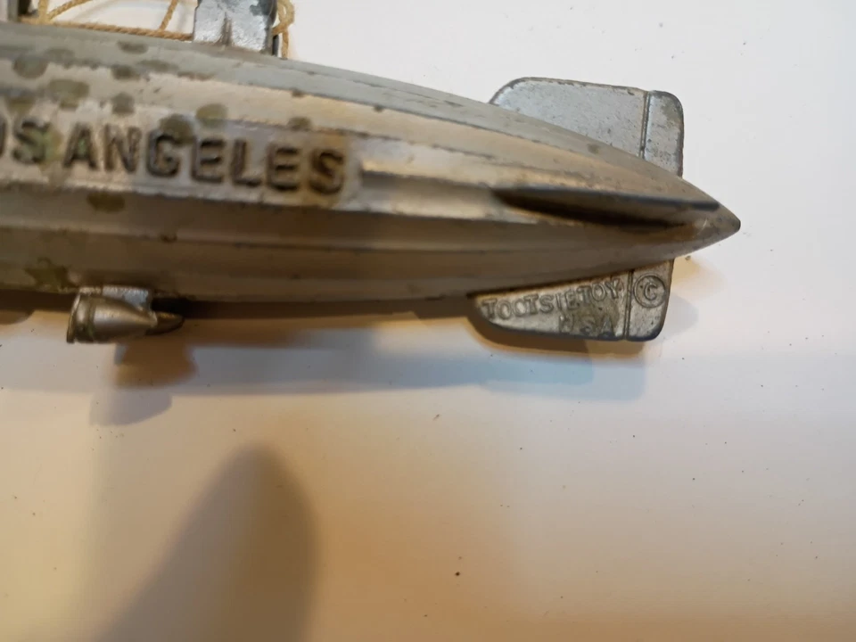 Tootsietoy U.S.N. Los Angeles Blimp Vintage - Image 2 of 4