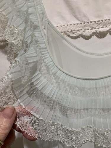 ❤️Vintage 1940s 50s Nightgown Small Sheer Pleated Ruffle Hem Blue Nylon Lace - Picture 3 of 14
