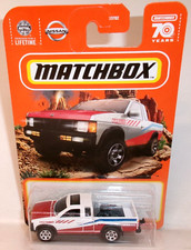 2023 MATCHBOX 1:64 MBX OFF ROAD 72/100 WHITE '95 NISSAN HARDBODY D21