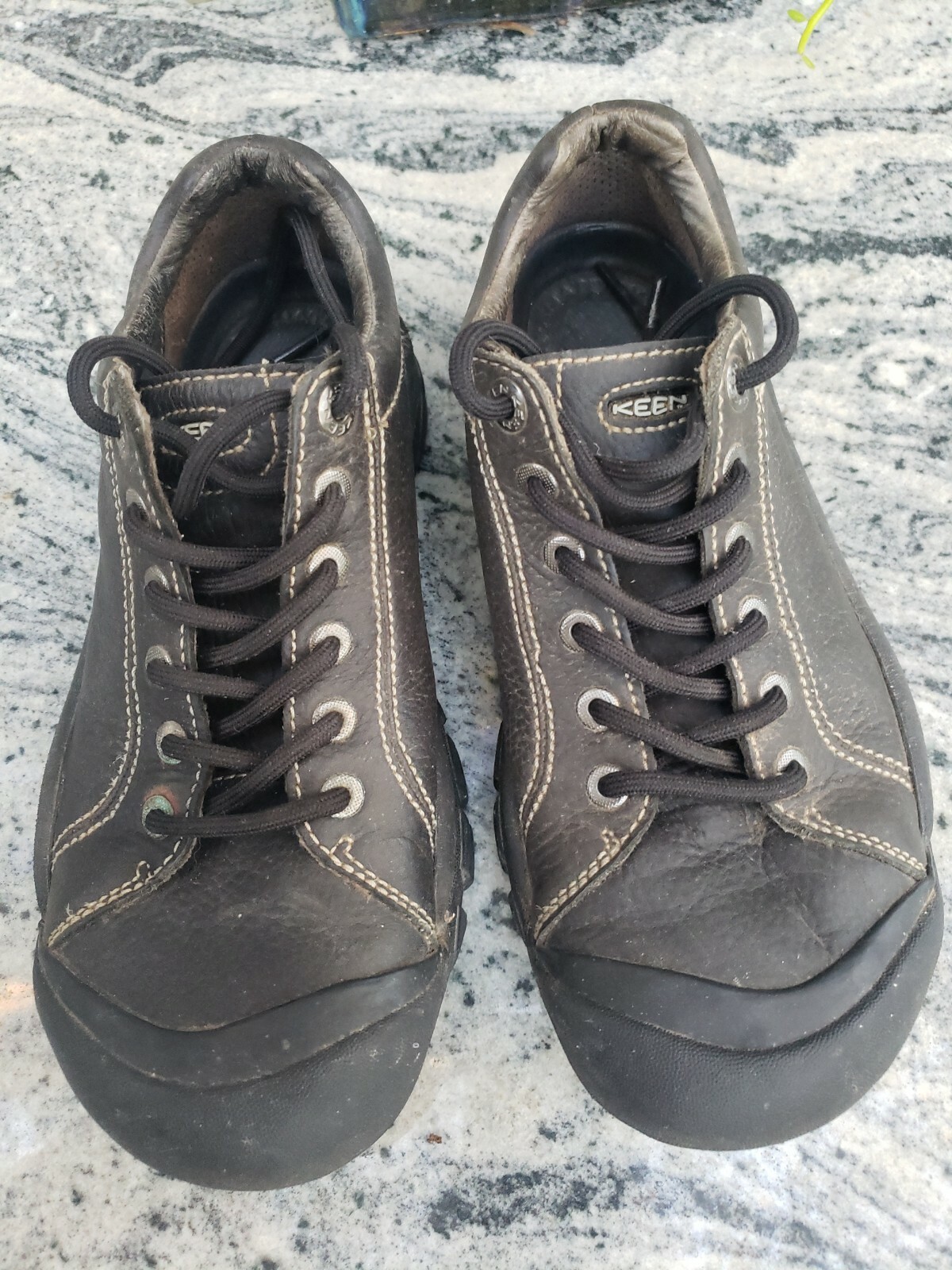 Scarpe da trekking casual da donna Keen Briggs in pelle taglia 8 usate in ottime condizioni