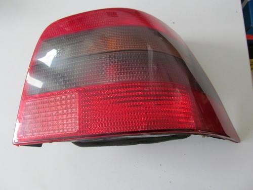 Rücklicht Heckleuchte rechts VW Golf IV Modell 1998 Teilenummer: 1J6945112S
