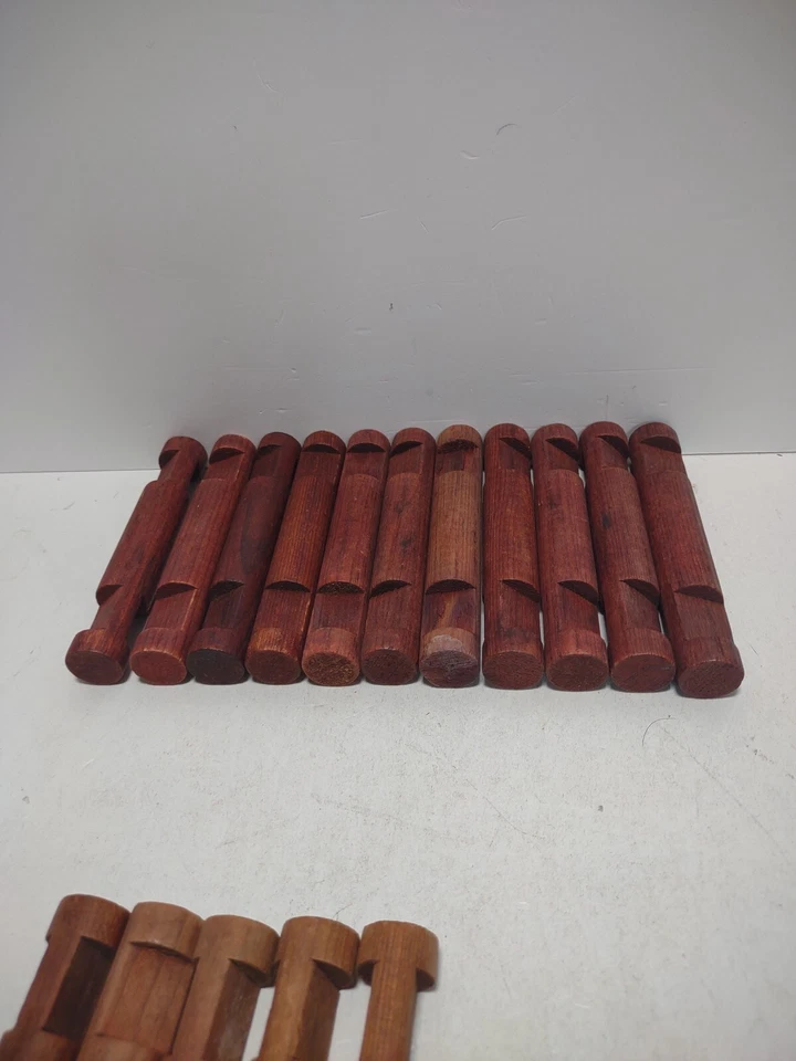 Vintage Lincoln Logs Lot of 17 Wooden 4.5" Round Building Logs Mixed Colors - Image 2 of 4