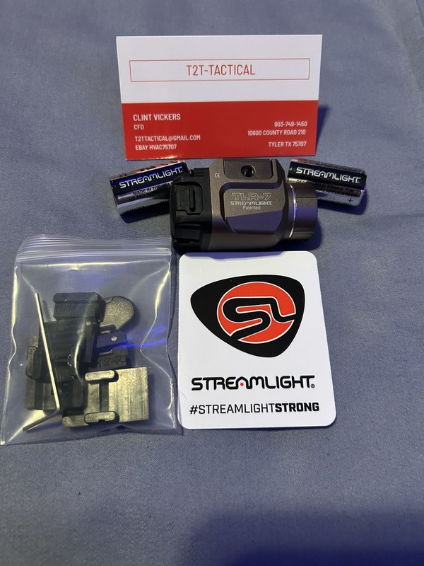Streamlight TLR-7 + 2 StreamLight Batteries. The Unit Is Brand New. Color FDE