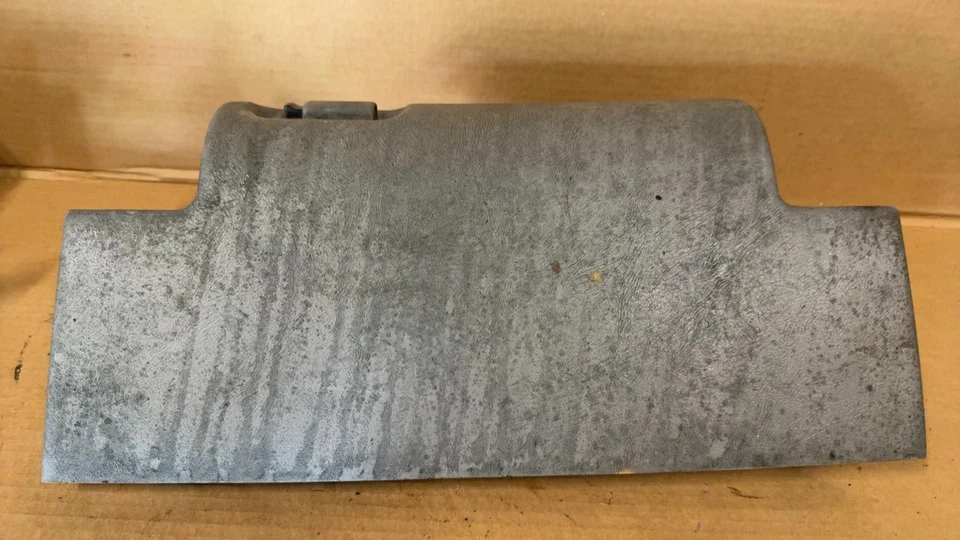 1995-1999 Chevy/GMC Suburban 1500 Glove Box Front Foto 2 de 3