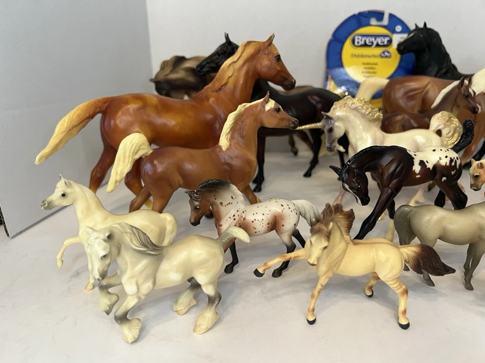 Lot Of 23 VTG And Non VTG Breyer Horses All Diff Sizes And Kinds  - Image 3 of 4