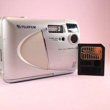 Fujifilm FinePix 2300 2.1MP Compact Digital Camera Silver Tested With SM Card