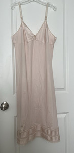 Vintage ladies Y2K tan slip adjustable straps size 38